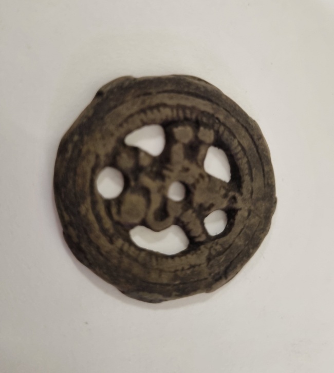 ��������