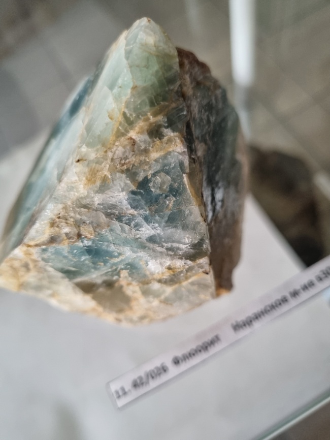 �������