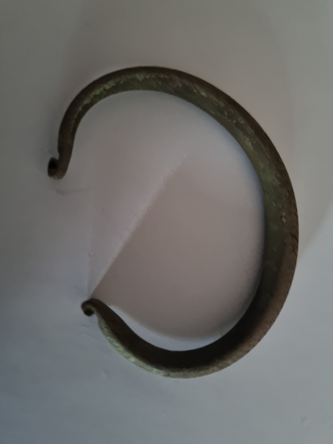 �������